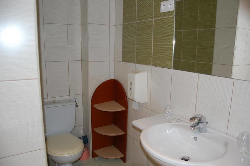 Hotel Louvre Vincenette Lourdes Buitenkant foto