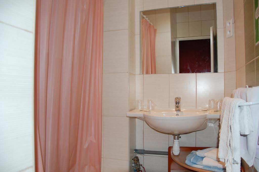 Hotel Louvre Vincenette Lourdes Buitenkant foto